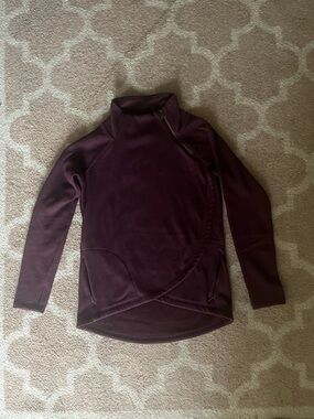 Athleta Cozy Karma Asymmetrical Plum Pullover